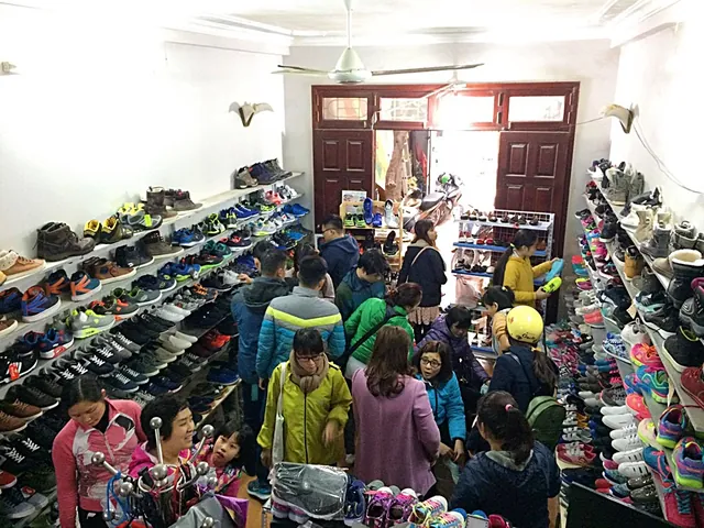 Top 10+ Cửa Hàng Giày Có Lượng Like Khủng Nhất Facebook: Hướng Dẫn Chọn Lọc & Bí Quyết Tăng Tương Tác Top 10+ Cửa Hàng Giày Có Lượng Like Khủng Nhất Facebook: Hướng Dẫn Chọn Lọc & Bí Quyết Tăng Tương Tác