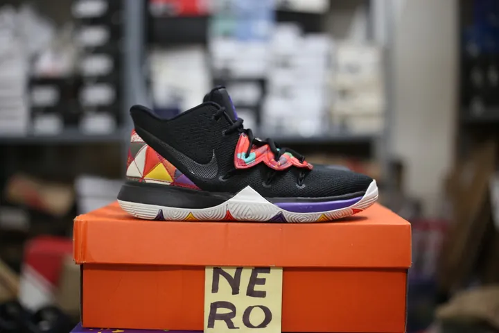 Mua Giày Bóng Rổ Trẻ Em Size Lebron Chính Hãng: Hướng Dẫn Chi Tiết