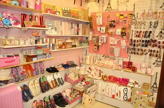 Bán Phụ Kiện Nơ Giày Nữ TPHCM: Khám Phá Địa Điểm & Tips Chọn Lựa Hay