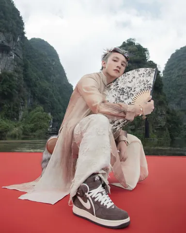 Bộ Sưu Tập Giày Đắt Giá Của Sơn Tùng M-TP: Khám Phá Những Mẫu Sneaker "tiền Tỷ"