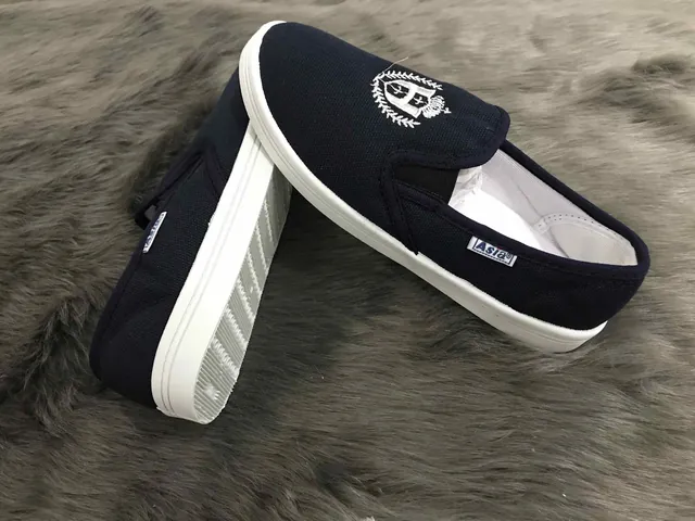 Top Giày Bata Nữ Hot Nhất Hiện Nay: Xu Hướng, Kiểu Dáng & Thương Hiệu Được Săn Lùng Top Giày Bata Nữ Hot Nhất Hiện Nay: Xu Hướng, Kiểu Dáng & Thương Hiệu Được Săn Lùng