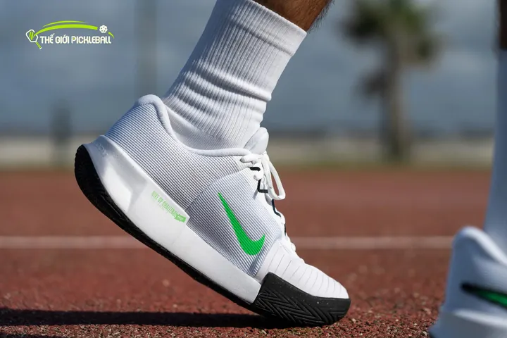 Khám Phá Các Dòng Giày Thể Thao Nike: Từ Lịch Sử Đến Mẫu Mã Thịnh Hành