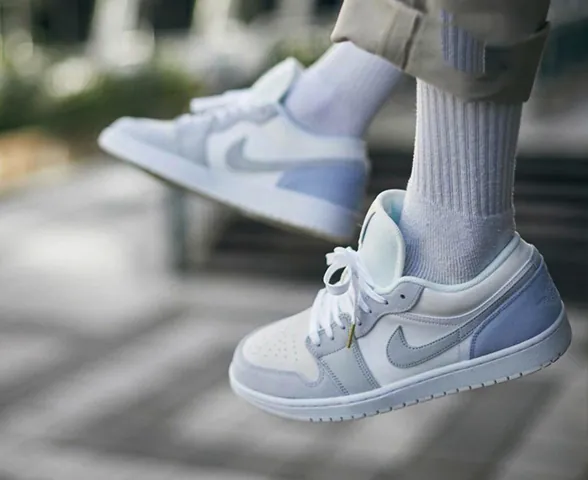 Khám Phá Các Dòng Giày Thể Thao Nike: Từ Lịch Sử Đến Mẫu Mã Thịnh Hành