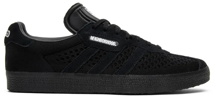 Giày Adidas Độc Quyền Tại Trung Quốc: Các Mẫu Đặc Biệt Và Sự Hợp Tác Neighborhood Nổi Bật