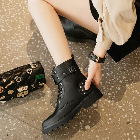 Top 10+ Shop Giày Boot Đẹp, Chất Lượng Nhất Hà Nội Cập Nhật 2024