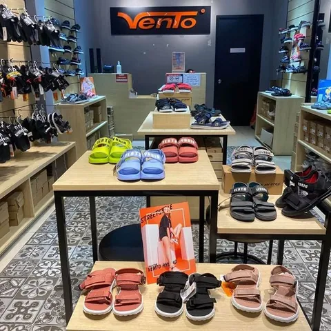 Top 10 Shop Giày Xuất Khẩu Đẹp Và Uy Tín Nhất Tại TP.HCM Hiện Nay Top 10 Shop Giày Xuất Khẩu Đẹp Và Uy Tín Nhất Tại TP.HCM Hiện Nay