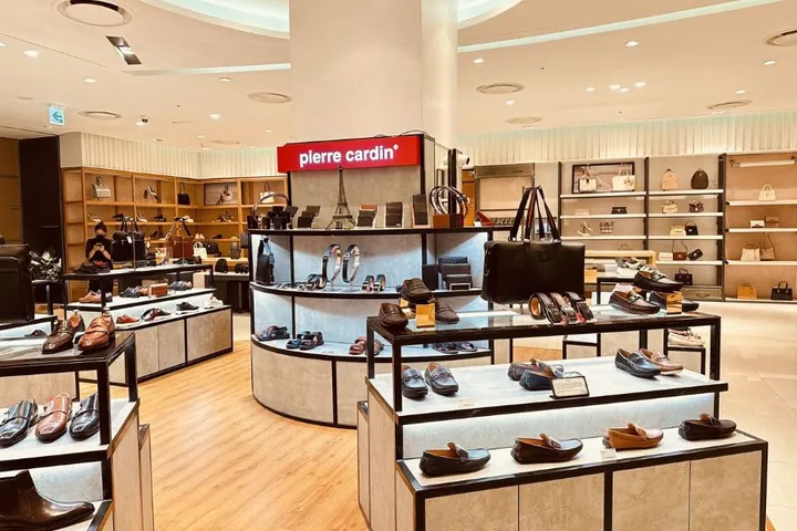 Top 10 Shop Giày Nam Nổi Tiếng Nhất TP.HCM: Địa Chỉ Uy Tín Cho Phái Mạnh Top 10 Shop Giày Nam Nổi Tiếng Nhất TP.HCM: Địa Chỉ Uy Tín Cho Phái Mạnh