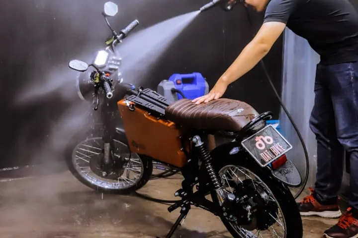 Cách Bảo Vệ Giày Khi Đi Xe Côn Tay: Hướng Dẫn Chi Tiết Cho Biker Cách Bảo Vệ Giày Khi Đi Xe Côn Tay: Hướng Dẫn Chi Tiết Cho Biker