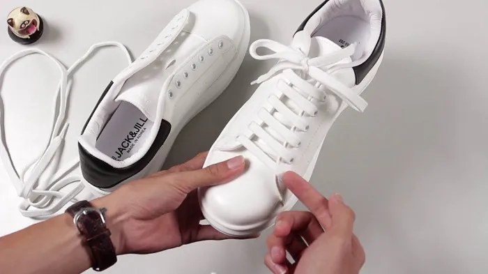 Hướng Dẫn Chi Tiết Cách Buộc Dây Giày Rick Owens Cao Cổ Chuẩn Phong Cách