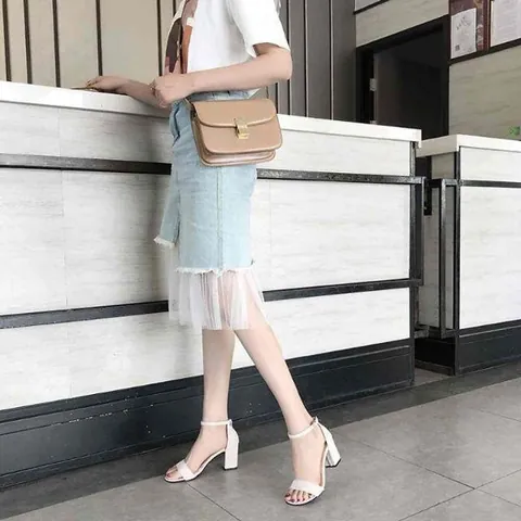 Bí Quyết Chọn Màu Giày Cao Gót Hợp Da Ngăm Giúp Nâng Tầm Phong Cách