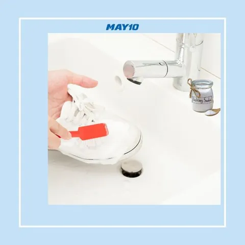 Mẹo Cách Giặt Giày Yz Trắng Không Bị Ố Vàng Sạch Như Mới