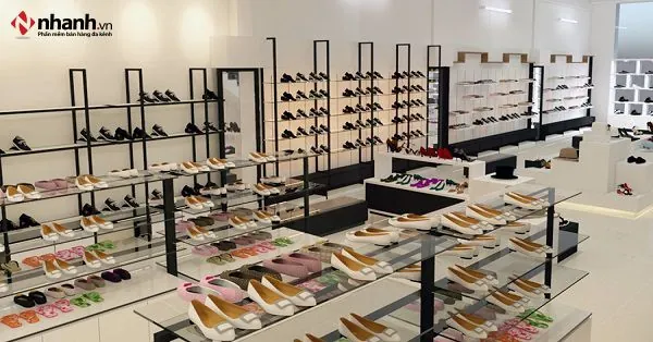 Hướng Dẫn Chi Tiết Cách Gói Hàng Quần Áo, Giày Dép Shopee Chuẩn, An Toàn Và Hiệu Quả Hướng Dẫn Chi Tiết Cách Gói Hàng Quần Áo, Giày Dép Shopee Chuẩn, An Toàn Và Hiệu Quả