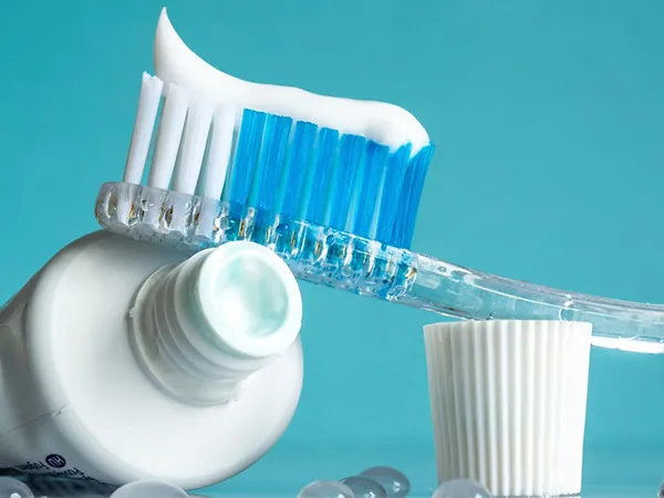 10+ Cách Làm Sạch Giày Da Trắng Như Mới Tại Nhà Dễ Dàng