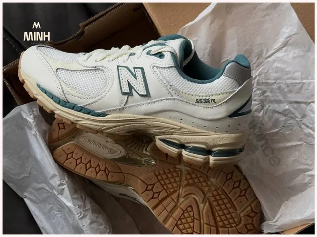 Hướng Dẫn Chi Tiết Cách Nhận Biết Giày New Balance Chính Hãng Và Phân Biệt Hàng Fake Hướng Dẫn Chi Tiết Cách Nhận Biết Giày New Balance Chính Hãng Và Phân Biệt Hàng Fake