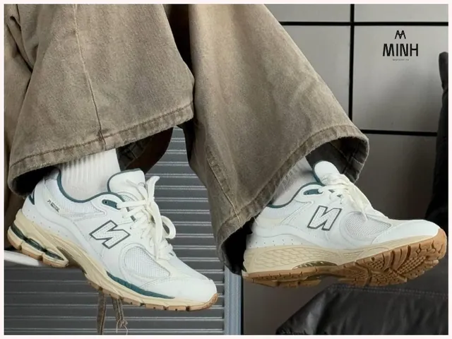 Hướng Dẫn Chi Tiết Cách Nhận Biết Giày New Balance Chính Hãng Và Phân Biệt Hàng Fake Hướng Dẫn Chi Tiết Cách Nhận Biết Giày New Balance Chính Hãng Và Phân Biệt Hàng Fake