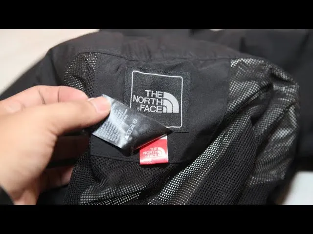 Cách Nhận Biết Giày The North Face Chính Hãng: Hướng Dẫn Chi Tiết Cho Người Mới