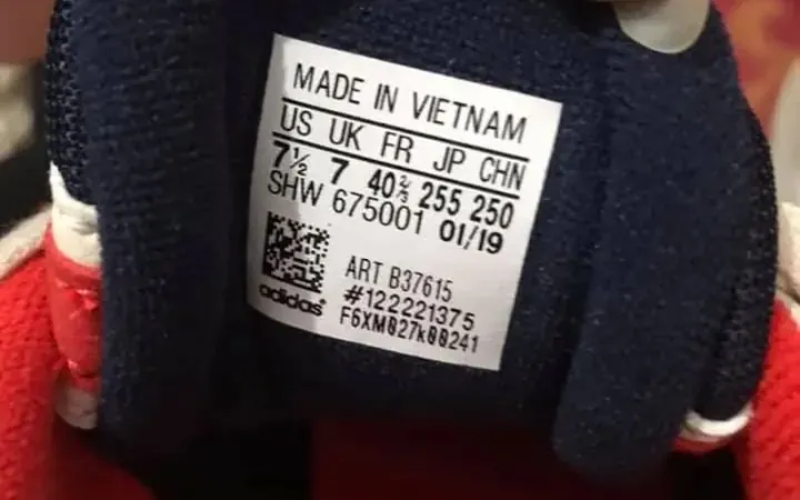 Cách Phân Biệt Giày Đá Bóng Adidas Thật - Giả Chuẩn Xác Nhất