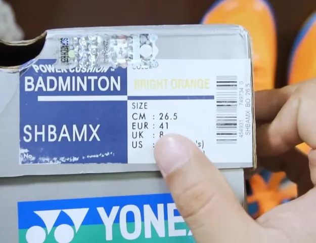 Hướng Dẫn Chi Tiết Cách Phân Biệt Giày Yonex Thật Và Giả Hướng Dẫn Chi Tiết Cách Phân Biệt Giày Yonex Thật Và Giả