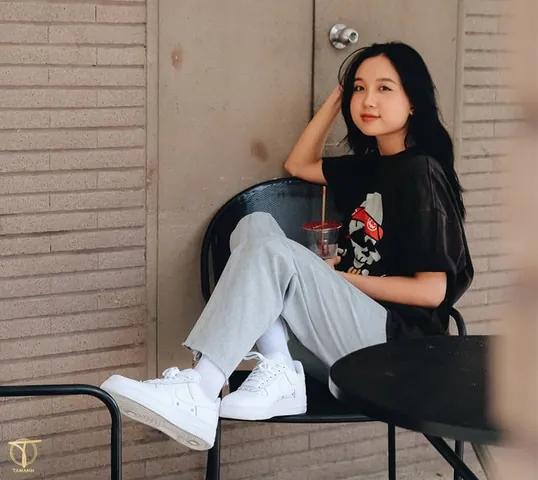 Cách Phối Đồ Với Giày Nike Đen Nữ Cực Chất: Từ Năng Động Đến Thanh Lịch