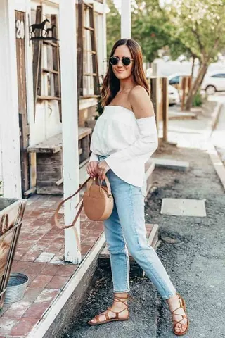 Bí Quyết Phối Đồ Sành Điệu Với Giày Sandal Đế Bệt Theo Mọi Phong Cách Bí Quyết Phối Đồ Sành Điệu Với Giày Sandal Đế Bệt Theo Mọi Phong Cách