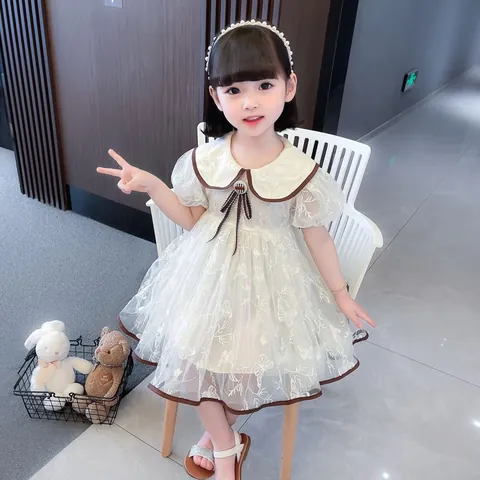Cách Phối Đầm Công Chúa Trắng Với Giày Sao Cho Chuẩn Style & Ấn Tượng Cách Phối Đầm Công Chúa Trắng Với Giày Sao Cho Chuẩn Style & Ấn Tượng