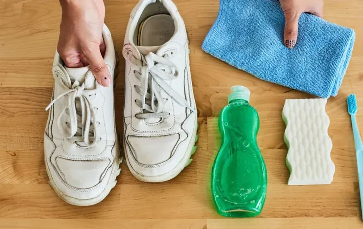 Cách Sử Dụng Super Shoes Clean Để Làm Sạch Giày Hiệu Quả Như Mới Cách Sử Dụng Super Shoes Clean Để Làm Sạch Giày Hiệu Quả Như Mới
