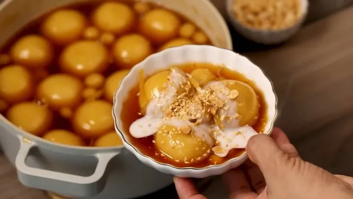 Hướng Dẫn Tẩy Trắng Giày Da Bị Dính Nước Chè Hiệu Quả Tại Nhà