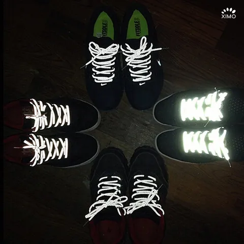 Cách Vệ Sinh Giày Yeezy 350 Phản Quang Đúng Cách Để Bền Đẹp Như Mới