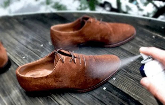 Cách Xử Lý Giày Da Lộn Bị Bẩn: Hướng Dẫn Chi Tiết Tại Nhà Cách Xử Lý Giày Da Lộn Bị Bẩn: Hướng Dẫn Chi Tiết Tại Nhà