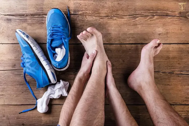 Xử Lý Giày Da Bị Đau Chân: Mẹo Làm Mềm, Giãn Rộng & Giảm Ma Sát Hiệu Quả Xử Lý Giày Da Bị Đau Chân: Mẹo Làm Mềm, Giãn Rộng & Giảm Ma Sát Hiệu Quả