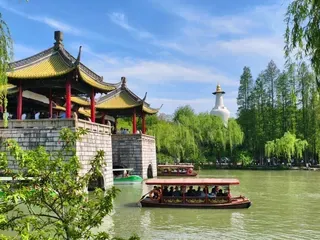 Chân Trần Không Sợ Mang Giày: Ý Nghĩa, Lợi Ích Và Các Khía Cạnh Liên Quan Chân Trần Không Sợ Mang Giày: Ý Nghĩa, Lợi Ích Và Các Khía Cạnh Liên Quan
