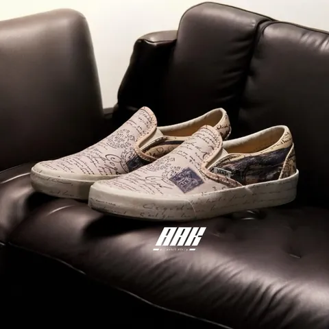 Mua Giày Vans X Van Gogh Slip-on Letters Ở Đâu Uy Tín Giá Tốt?