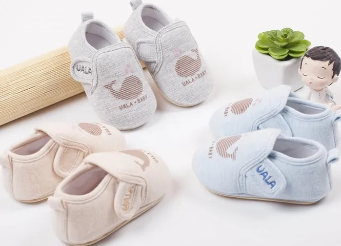 Giày Tập Đi Có Con Lăn Cho Bé: Chọn Sao Cho Chuẩn & An Toàn?