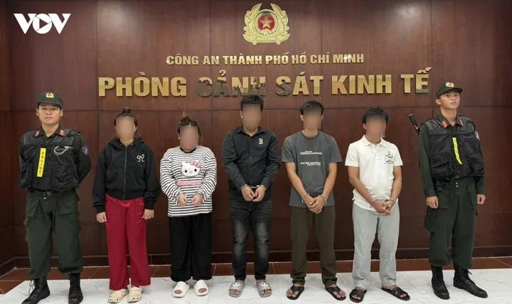 Cơ Sở Sản Xuất Giày Dép Uy Tín Tại TPHCM: Danh Sách & Lưu Ý Chọn Đối Tác Cơ Sở Sản Xuất Giày Dép Uy Tín Tại TPHCM: Danh Sách & Lưu Ý Chọn Đối Tác