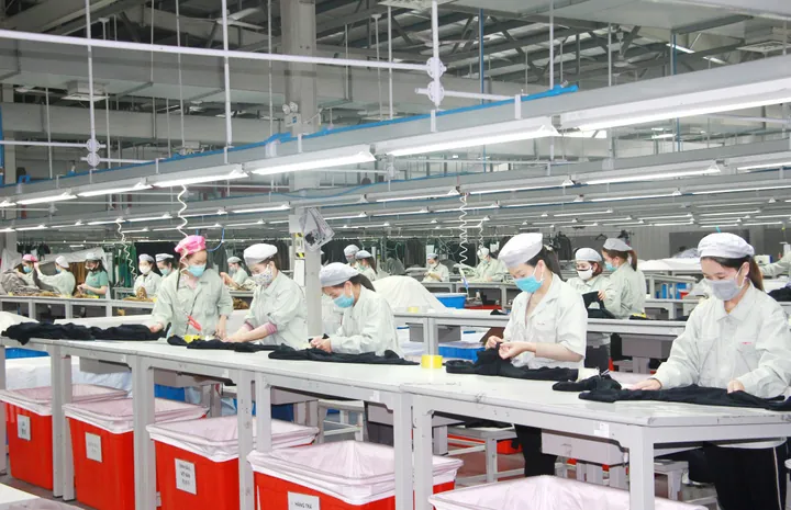 Công Nghệ Sản Xuất Hàng Da Giày: Quy Trình Chi Tiết Và Xu Hướng Đổi Mới