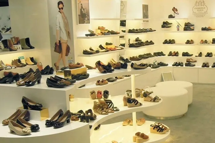 Top 10 Cửa Hàng Giày Dép Nam Uy Tín Nhất Tại Hà Nội