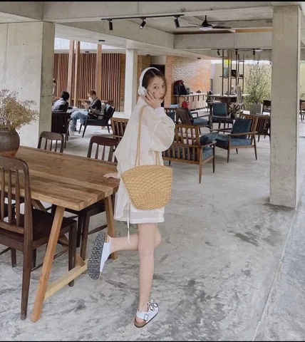 Cửa Hàng Giày Sandal TP.HCM Tặng Voucher: Top Địa Điểm Mua Sắm Ưu Đãi Cửa Hàng Giày Sandal TP.HCM Tặng Voucher: Top Địa Điểm Mua Sắm Ưu Đãi