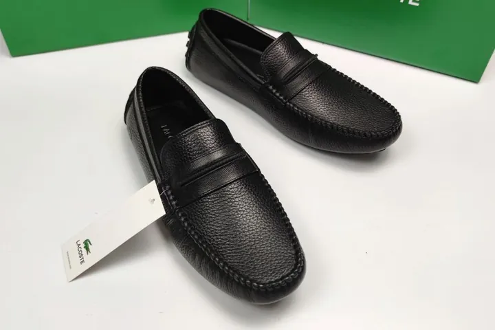 Top 10 Cửa Hàng Giày Việt Nam Xuất Khẩu Uy Tín Tại Hà Nội