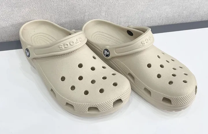 Địa Điểm Bán Giày Dép Crocs Chính Hãng: Cập Nhật Cửa Hàng & Địa Chỉ Uy Tín