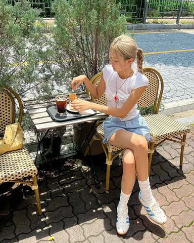 Giày Kim Ngưu: Chọn Sneaker & Giày Cao Gót Phù Hợp Với Phong Cách Thực Tế Và Tinh Tế