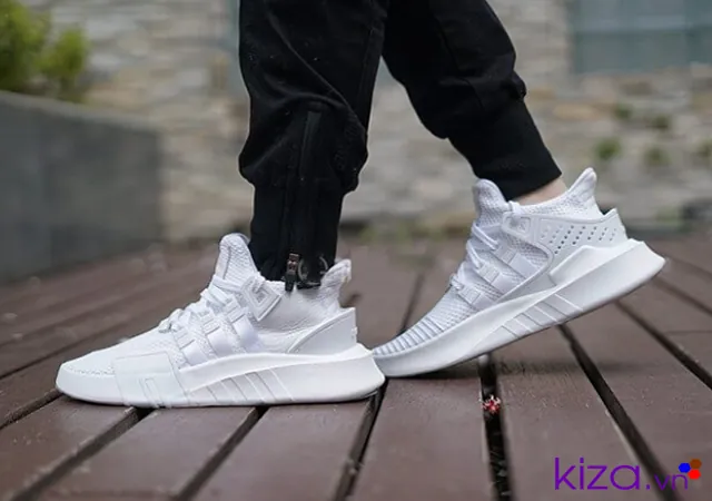 Giày Adidas EQT: Dành Cho Nam & Nữ - Lịch Sử, Thiết Kế, Và Tại Sao Bạn Nên Sở Hữu