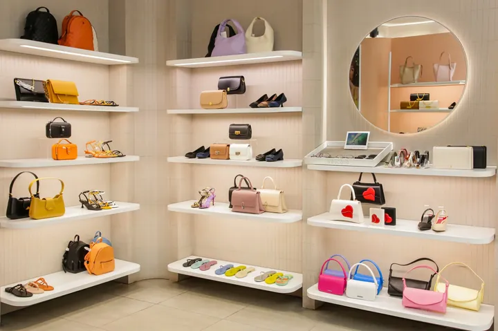 Tìm Shop Túi Xách & Giày Dép Uy Tín Ở Nha Trang: Gợi Ý Từ Loan & Nhiều Địa Chỉ Khác