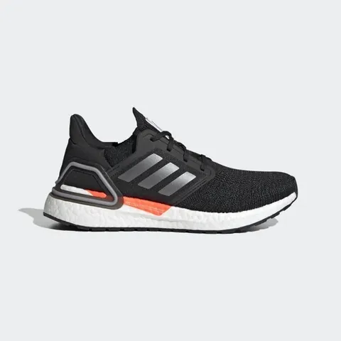 Giày Adidas 3 Sọc Chính Hãng Giá Bao Nhiêu? So Sánh Các Mẫu Phổ Biến