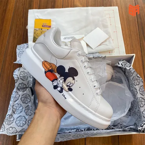 Giày Adidas Alexander Mcqueen Rep 1:1 Là Gì? Giá Bao Nhiêu & Cách Phân Biệt Giày Adidas Alexander Mcqueen Rep 1:1 Là Gì? Giá Bao Nhiêu & Cách Phân Biệt