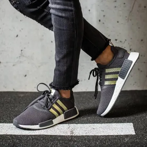 Giày Adidas NMD Chính Hãng: Hướng Dẫn Mua Sắm & Đánh Giá Chi Tiết Tại Việt Nam Giày Adidas NMD Chính Hãng: Hướng Dẫn Mua Sắm & Đánh Giá Chi Tiết Tại Việt Nam