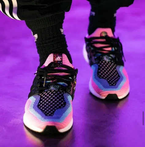 Giày Adidas Ultra Boost 2.0 Chính Hãng: Đánh Giá, Phiên Bản & Nơi Mua Tốt Nhất