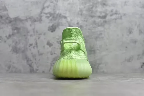 Giày Adidas Yeezy Boost 350 V2 "glow In The Dark": Đánh Giá Chi Tiết, Đặc Điểm Nổi Bật Và Nơi Mua Giày Adidas Yeezy Boost 350 V2 "glow In The Dark": Đánh Giá Chi Tiết, Đặc Điểm Nổi Bật Và Nơi Mua