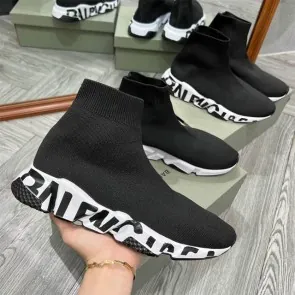 Giày Balenciaga Speed Trainer Rep 1:1 Đế Đỏ: Giá, Mẫu Mã Và Lưu Ý Mua Hàng Giày Balenciaga Speed Trainer Rep 1:1 Đế Đỏ: Giá, Mẫu Mã Và Lưu Ý Mua Hàng