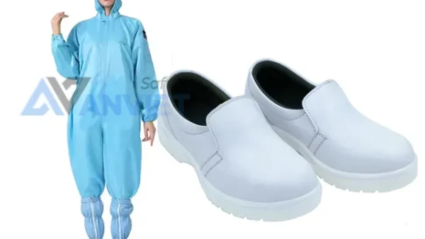 Giày Bảo Hộ Phòng Thí Nghiệm Bằng Nhựa Cứng: Tiêu Chuẩn An Toàn & Lựa Chọn Thông Minh