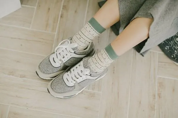 Giày Bata Cao Cổ Nữ Dưới 100k: Chọn Mẫu Nào Đẹp, Giá Tốt? Giày Bata Cao Cổ Nữ Dưới 100k: Chọn Mẫu Nào Đẹp, Giá Tốt?